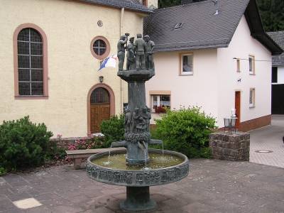 Clara Viebig-Brunnen in Eisenschmitt - km 14,5